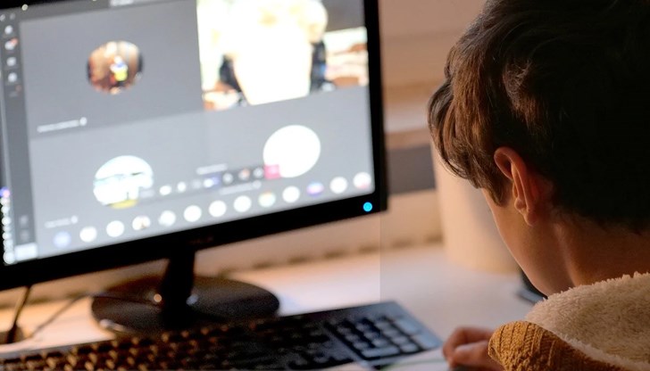 Превъзбуда, проблеми със съня и концентрацията, развиване на зависимост са малка част от проблемите на подрастващите