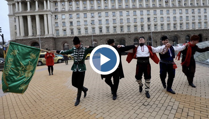 Една година те са  без публика, без приходи, но с ежедневни многочасови тренировки