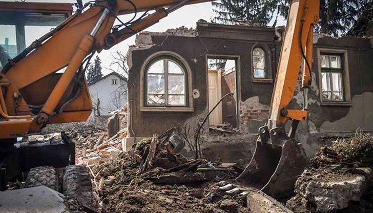 На мястото на дома на автора на прекрасните книги "Осъдени души", "Тютюн" и "Поручик Бенц" ще се появят не един, а цели два блока На мястото на дома на автора на прекрасните книги "Осъдени души", "Тютюн" и "Поручик Бенц" ще се появят не един, а цели два блока