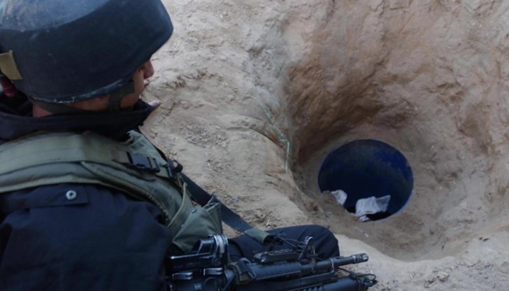 Единият край на тунела с дължина около 100 метра бил на сирийска територия, а другият на турска