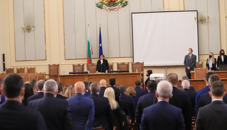 В съдебната зала показания даде негов приятел, който му помогнал да избяга от местопрестъплението