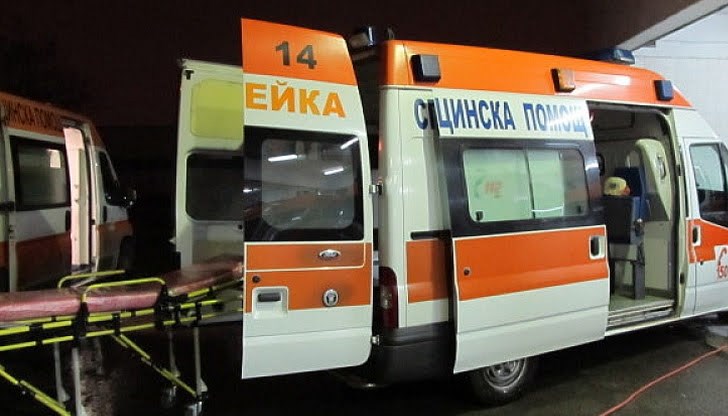Жената е починала на път за болницата пред погледа на медиците от Спешна помощ