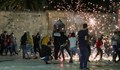 Над 170 души са ранени при сблъсъци между младежи и полицаи в Ерусалим