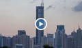 Небостъргач в Китай се разлюля без причина, стотици побягнаха панически