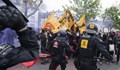 Над 50 полицаи са пострадали при размирици в Берлин за Първи май