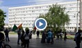Изведоха блокираните служители на ДАНС през съседна сграда