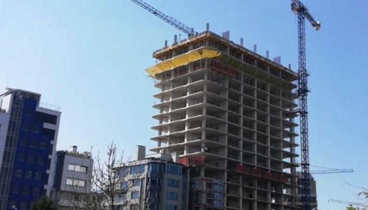 С решението се отменя заповедта на шефа на строителния надзор, с която изграждането на сградата беше спряно през април 2019 С решението се отменя заповедта на шефа на строителния надзор, с която изграждането на сградата беше спряно през април 2019