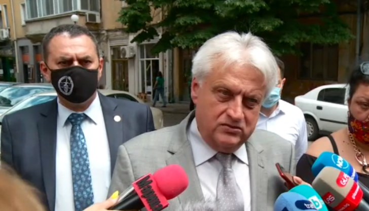 За смяната на Георги Хаджиев той съобщи пред журналисти в Пловдив, където пристигна заради операция срещу корумпирани полицаи в 3 РПУ