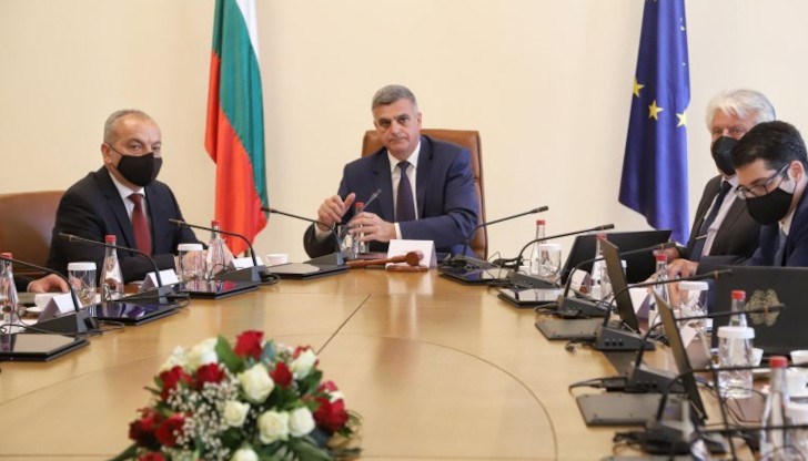 Правосъдният и регионалният министър засега не коментират кои заместник-министри ще са в екипа им