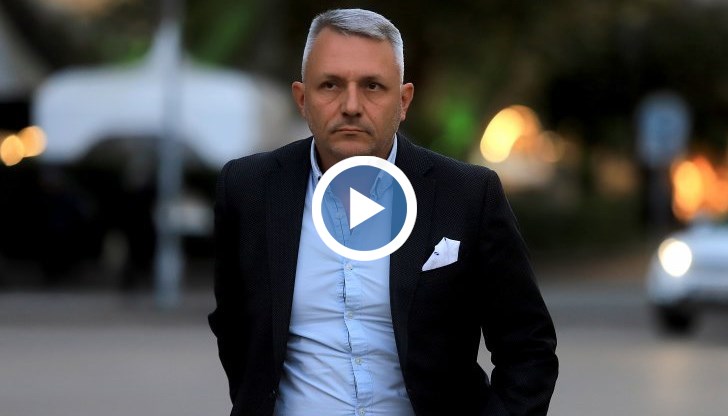 Спорът е бил затова кой и кога има право да проверява личните документи