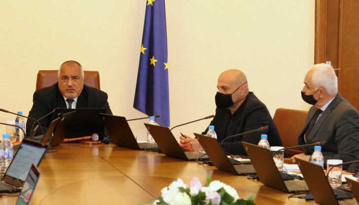 В края на правителственото заседание министър-председателят в оставка Бойко Борисов благодари на вицепремиерите и министрите за работата им през изминалия мандат В края на правителственото заседание министър-председателят в оставка Бойко Борисов благодари на вицепремиерите и министрите за работата им през изминалия мандат