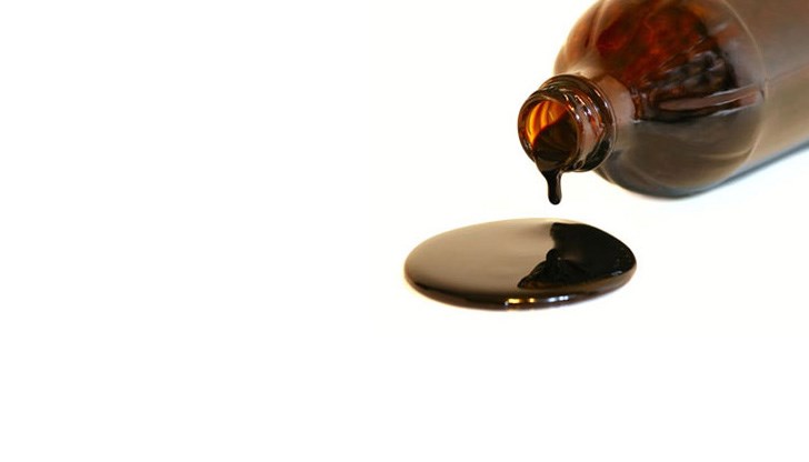 Меласата образува филм върху асфалта и го превръща в пързалка