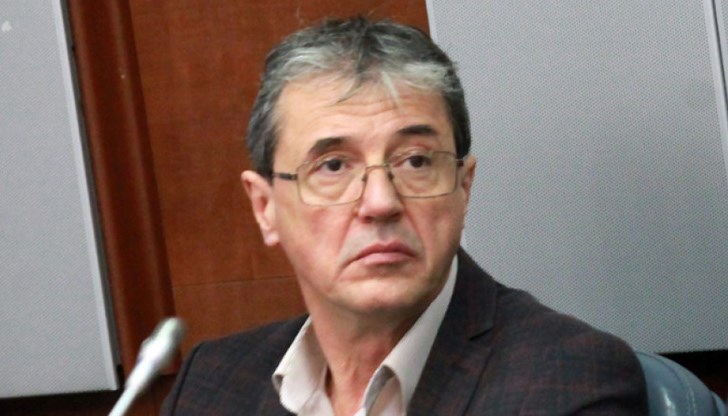 "Антоний Тодоров: След срастване между ГЕРБ и държавата време е за нормализация", уточни политологът