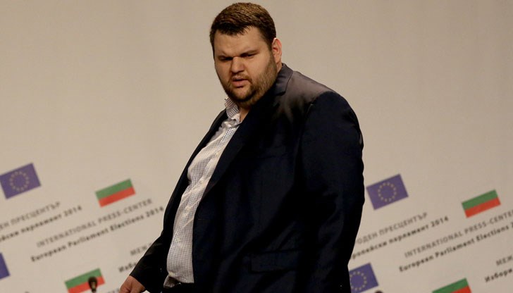 Вместо да се разграничи от предшествениците си и да демонстрира прозрачност, новият-стар директор Павел Тонев дори засекрети информацията за минали периоди, която по-рано беше предоставена по ЗДОИ Вместо да се разграничи от предшествениците си и да демонстрира прозрачност, новият-стар директор Павел Тонев дори засекрети информацията за минали периоди, която по-рано беше предоставена по ЗДОИ