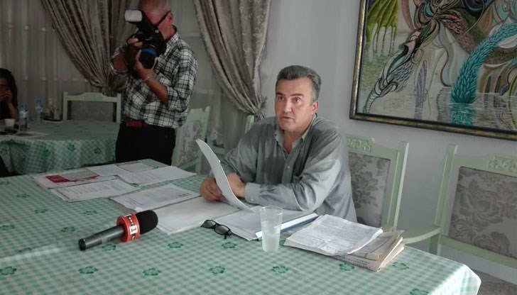 Борисов ще лъсне първи, да не се заблуждава, че се е спасил, заяви бизнесменът