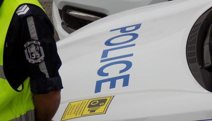 Мъжът е бил с отнета книжка, но това не му е попречило да се напие до безпаметност и да се качи в автомобила