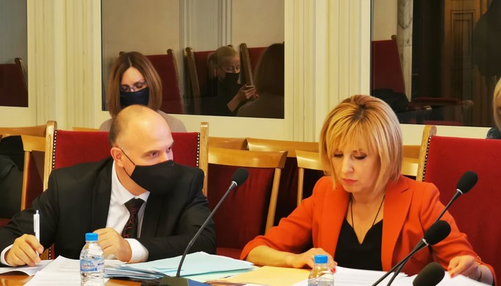 Защо не е пратила сигналите до прокуратурата, а до служебните министри