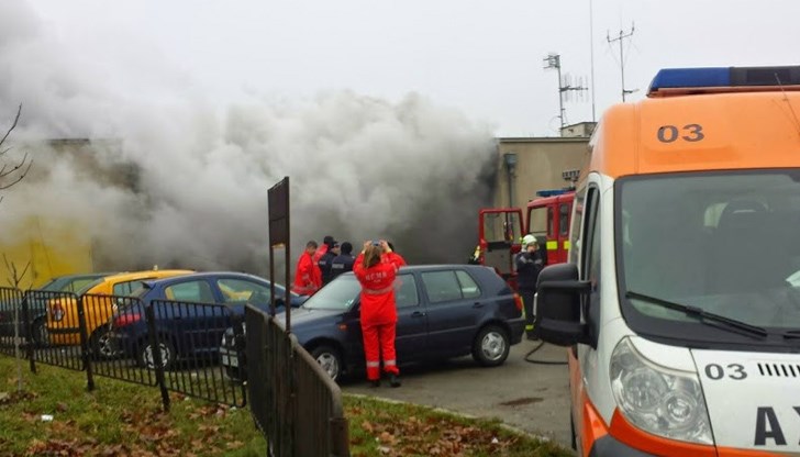 40-годишен мъж е загинал при пожар в района на жп гарата в Червен бряг 40-годишен мъж е загинал при пожар в района на жп гарата в Червен бряг