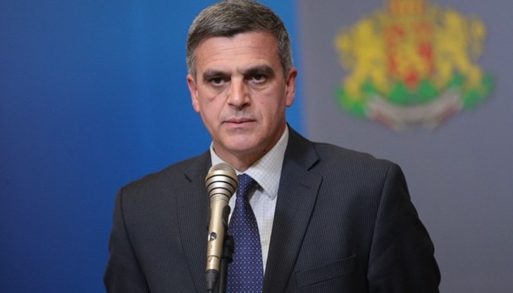 Постовете си на заместник-министри в Министерството на отбраната освободиха Атанас Запрянов и Анатолий Величков Постовете си на заместник-министри в Министерството на отбраната освободиха Атанас Запрянов и Анатолий Величков