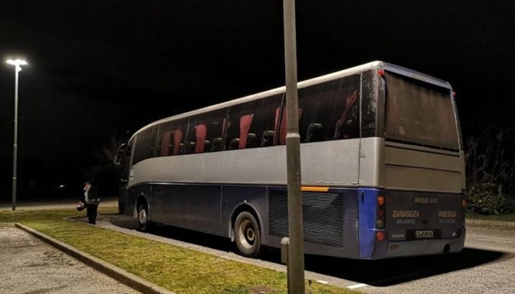 Автобус с украински туристи и български граждани e бил задържан на границата между Украйна и Румъния