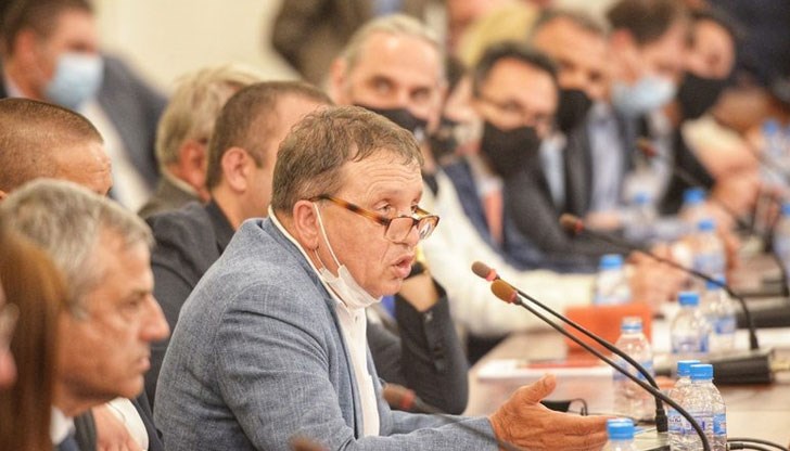 Днес обяснения по твърденията на Илчовски ще дава и собственикът на "Градус" Иван Ангелов