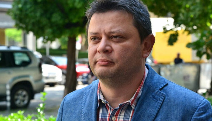 Никога няма да зададат неудобен или какъвто и да било въпрос към главния прокурор, към който и да било прокурор, а само повтарят или препечатват прессъобщенията Никога няма да зададат неудобен или какъвто и да било въпрос към главния прокурор, към който и да било прокурор, а само повтарят или препечатват прессъобщенията