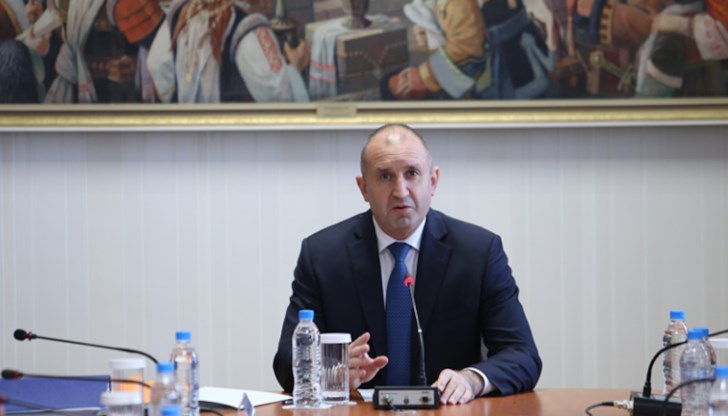 Партии и коалиции отново при президента за консултации Партии и коалиции отново при президента за консултации