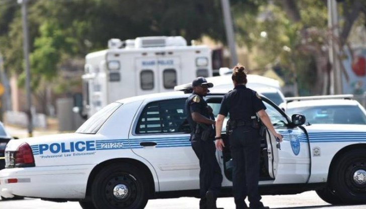 Двама души са загинали, а най-малко 25 са ранени