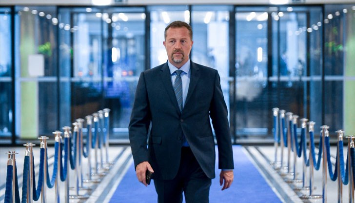 Брюксел също носи своята отговорност за политическия чадър над режима на Борисов Брюксел също носи своята отговорност за политическия чадър над режима на Борисов