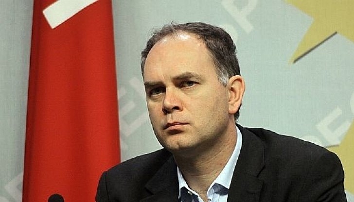 "Настоящият изп.директор на НАП Румен Спецов е продал дяловете си в дружеството Гранекс Трейдър", алармира политикът "Настоящият изп.директор на НАП Румен Спецов е продал дяловете си в дружеството Гранекс Трейдър", алармира политикът