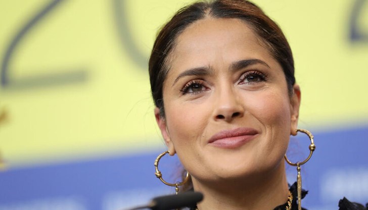 Салма Хайек признава, че все още се възстановява след почти смъртоносно боледуване от коронавирус Салма Хайек признава, че все още се възстановява след почти смъртоносно боледуване от коронавирус