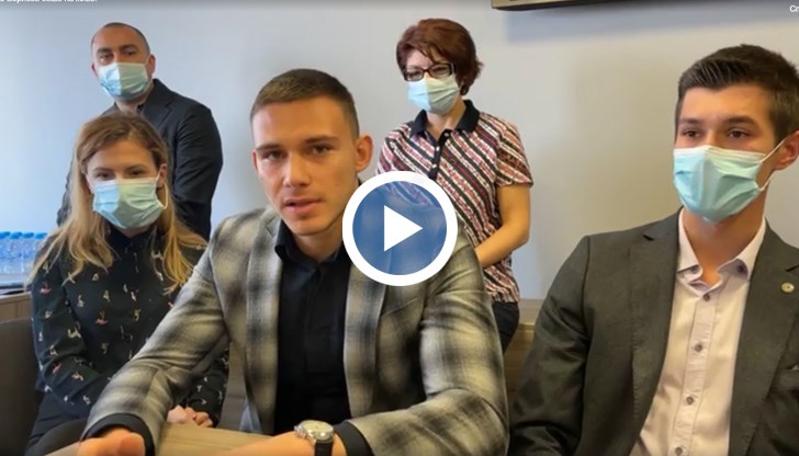 Това стана ясно от включване на живо в личния му фейсбук профил