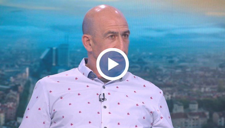 Той я подаде през октомври 2019 г., след като Борисов и министърът на младежта и спорта Красен Кралев заявиха, че прекратяват отношения с Футболния съюз, докато не се промени ръководството му