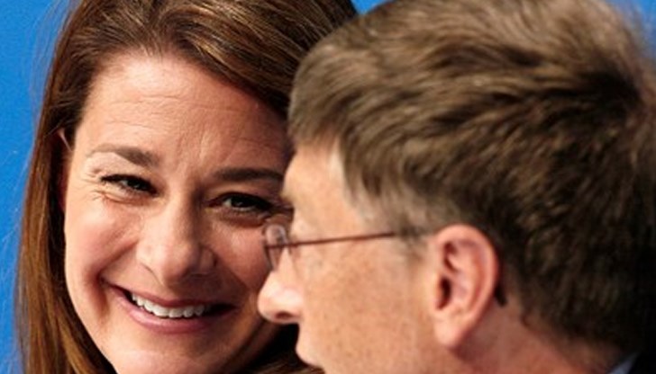 Дори след прехвърлянето, съоснователят на Microsoft все още е четвъртият най-богат човек в света