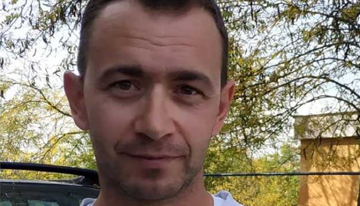 Кметът бил принуден със собствени средства да купува крушки за осветлението в селото