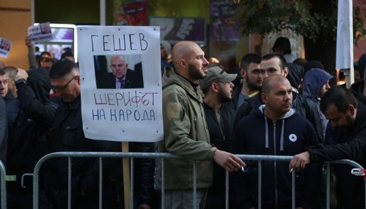 В България всеки се занимава с това, което не е негова работа и не върши работата, за която е избран или назначен В България всеки се занимава с това, което не е негова работа и не върши работата, за която е избран или назначен