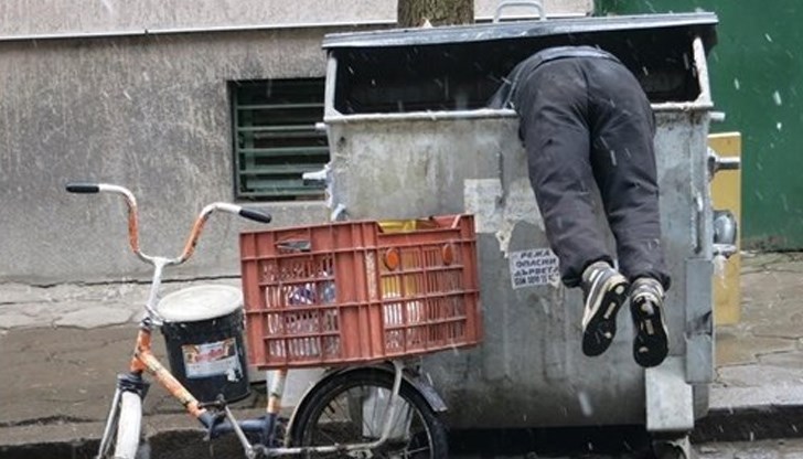 Иначе, според Баце и разни менди, десита, ПКП-та, барниръбъли, далаверита, агенти на ДС и прочие, сме за пример в Европа и имаме най-грандиозни успехи Иначе, според Баце и разни менди, десита, ПКП-та, барниръбъли, далаверита, агенти на ДС и прочие, сме за пример в Европа и имаме най-грандиозни успехи