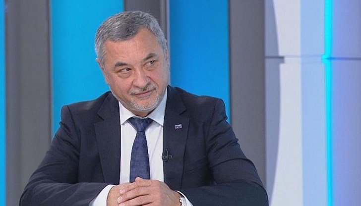 Няма как да се отърсим от негативизма на управлението, но повишихме пенсиите