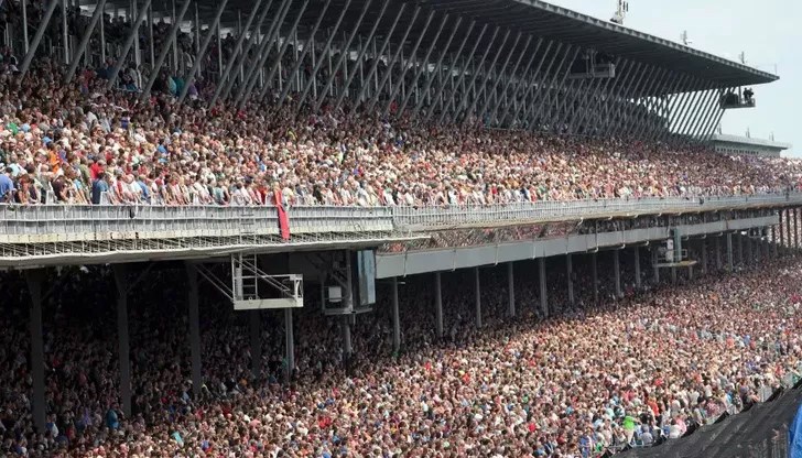 Приблизително 135 хиляди души ще заемат места по трибуните Приблизително 135 хиляди души ще заемат места по трибуните