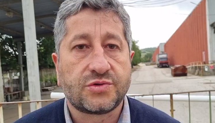 „Булгартабак Холдинг“ е опоскан и е сведен до фирма с едва 69 заети „Булгартабак Холдинг“ е опоскан и е сведен до фирма с едва 69 заети