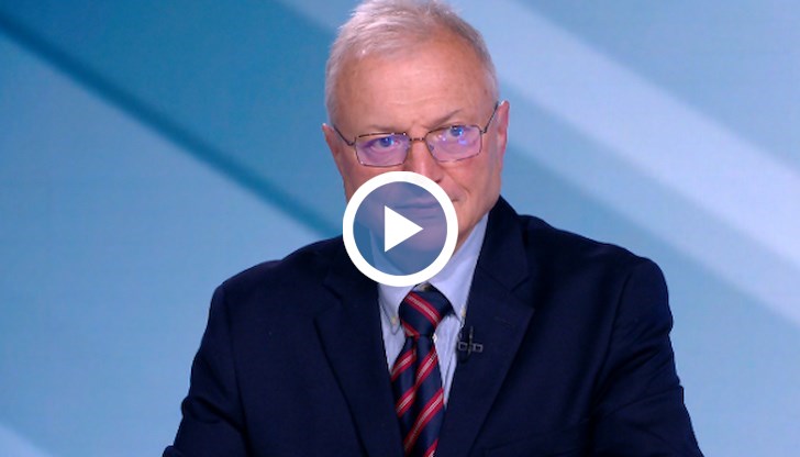 Според него в момента имаме гражданска война на горния етаж на политиката