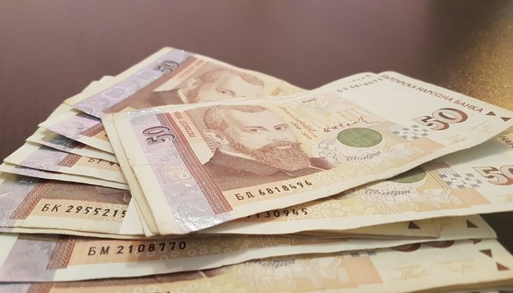 Най-много вземат ГЕРБ-СДС - приблизително 6,5 млн. лева, а с 2 милиона по-малко - „Има такъв народ“