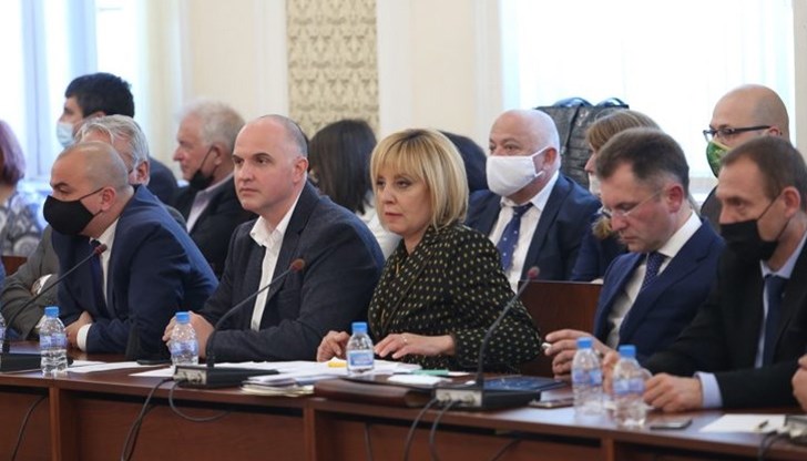Мая Манолова: Дали има нарушения, ще реши прокуратурата