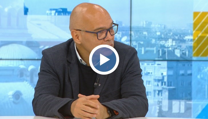 Прави впечатление, че с времето полицейските ръководители се опитват да избягват политически контакти - това заплашва тяхното бъдеще