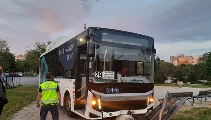 46-годишният мъж получил инсулт и е в болница в тежко състояние 46-годишният мъж получил инсулт и е в болница в тежко състояние