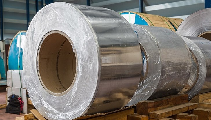 Пандемията постави на колене стоманената индустрия и накара производителите да спрат работа, за да оцелеят Пандемията постави на колене стоманената индустрия и накара производителите да спрат работа, за да оцелеят