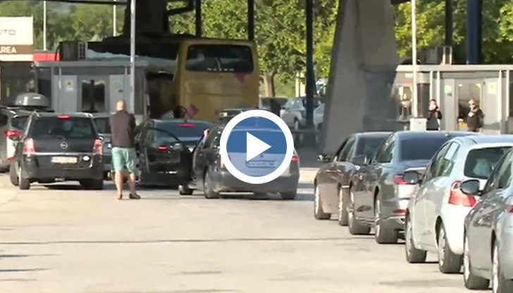 Редица ограничения в Гърция отпаднаха