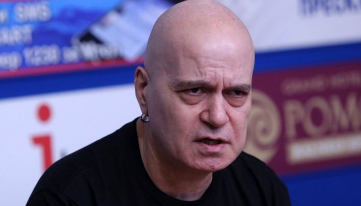 Това стана след спешно заседание на областното ръководство