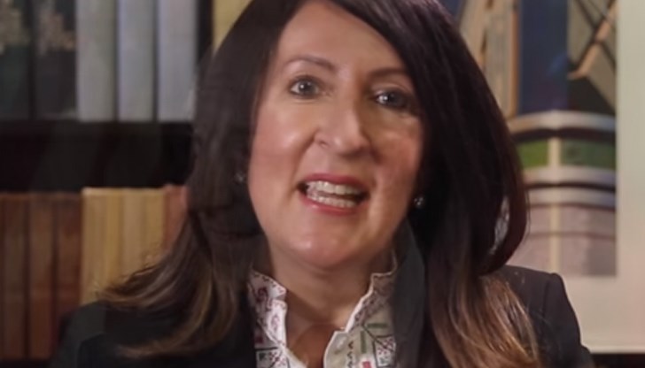 Във видео, записано на български език, се казва, че днес "честваме двама братя, които са ни дали прекрасно средство да споделяме идеи"