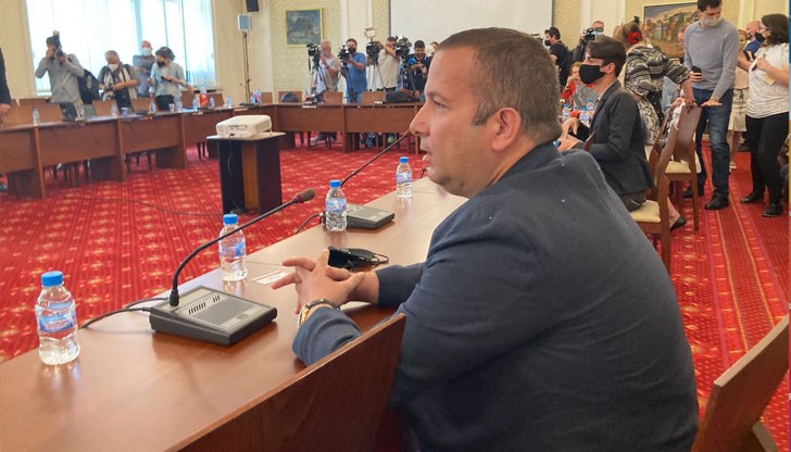 На арабски фонд, за да вземат голяма комисионна, обяснява бизнесменът